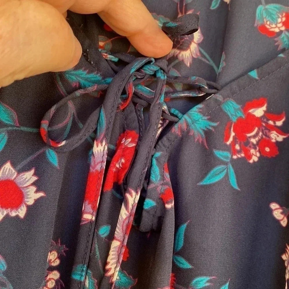 Faded Glory Navy Floral Peasant Lace Up Boho Blouse - Picture 5 of 9